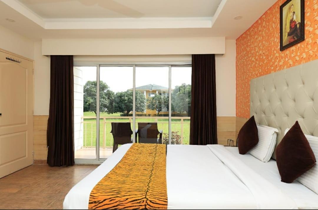 Lime Wood Riverside Resort Jim Corbett National Park Exterior foto
